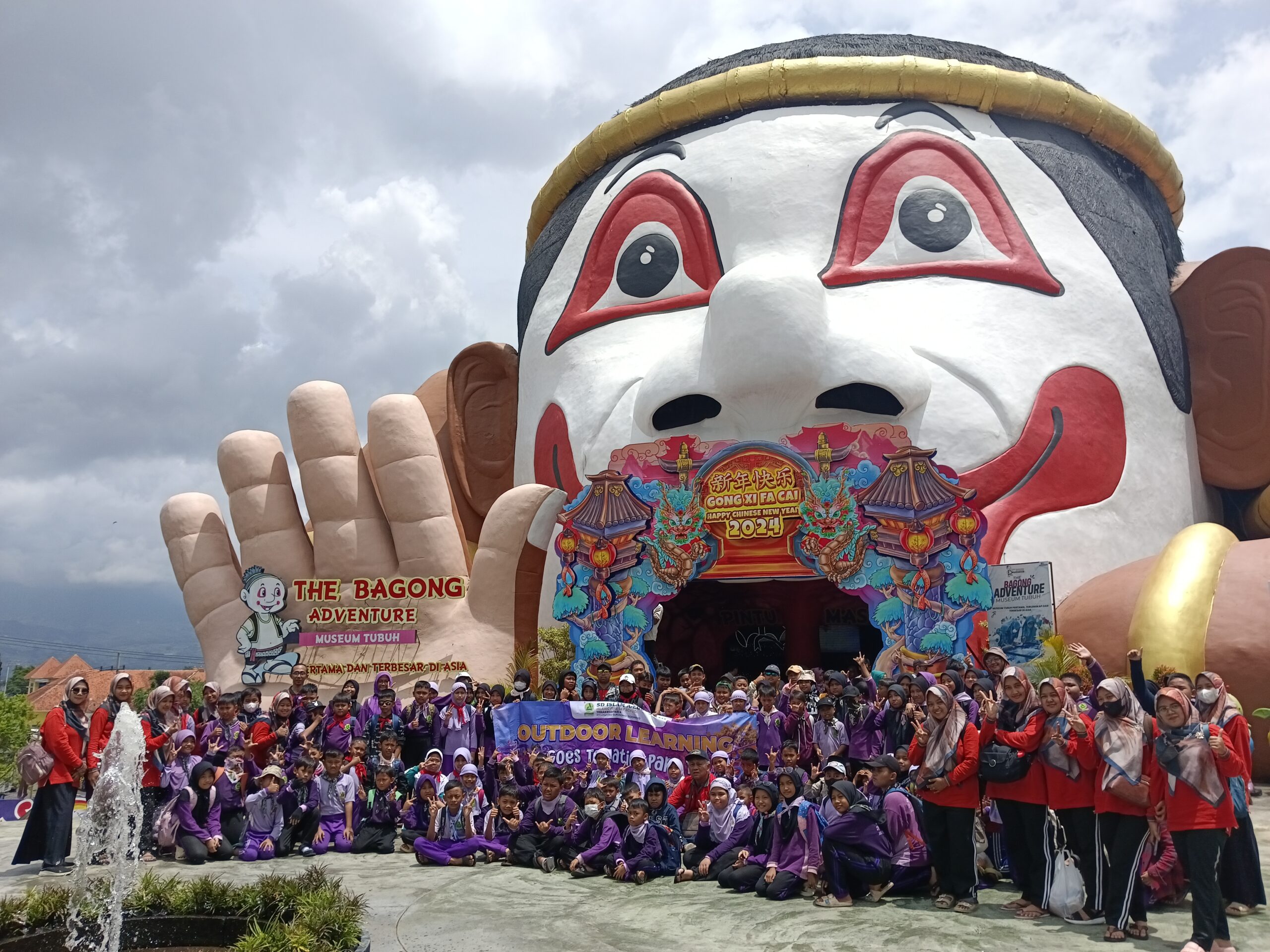 Outdoor Learning to Jatim Park 1